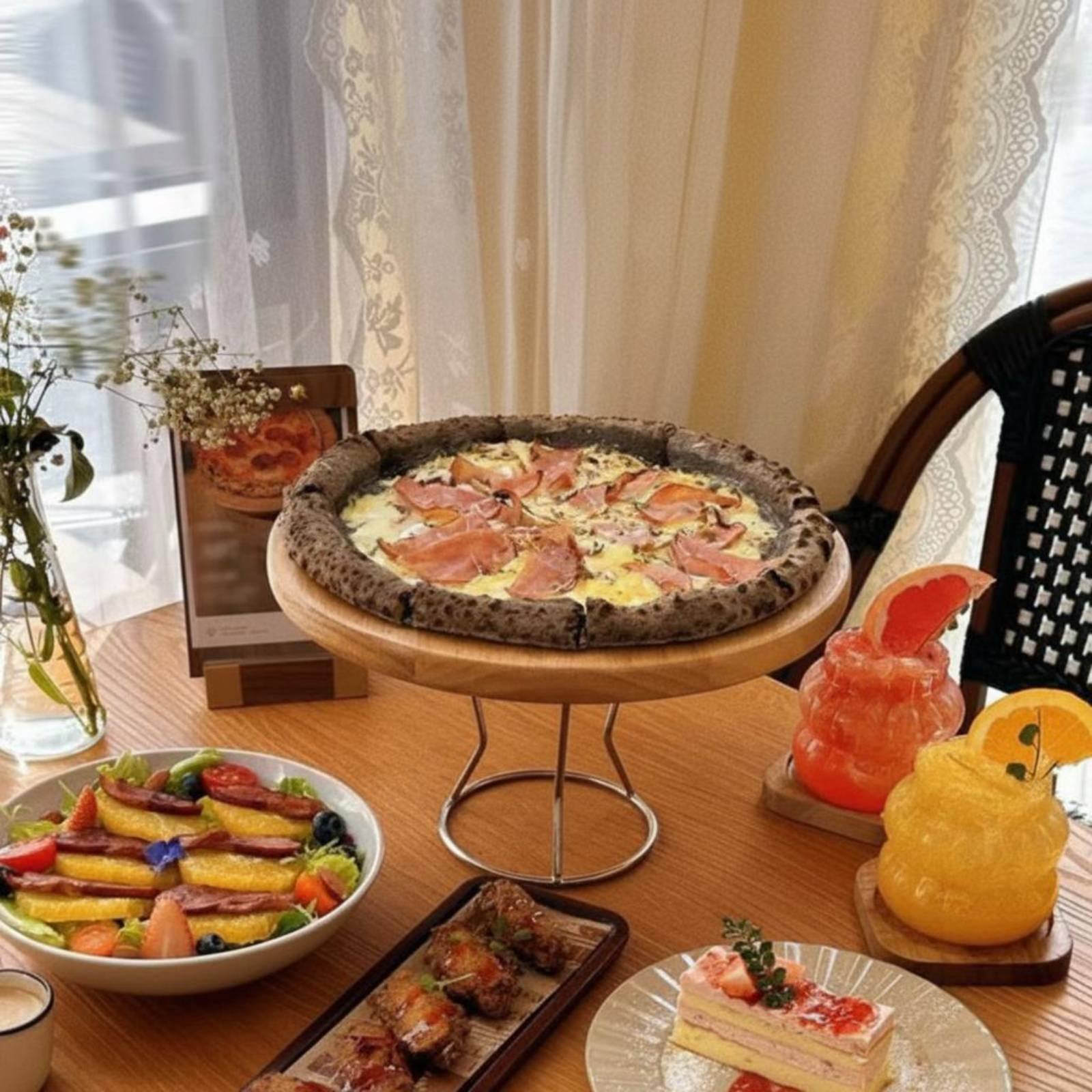 Display Risers Set - Pizza Stand Retro Design Round Serving